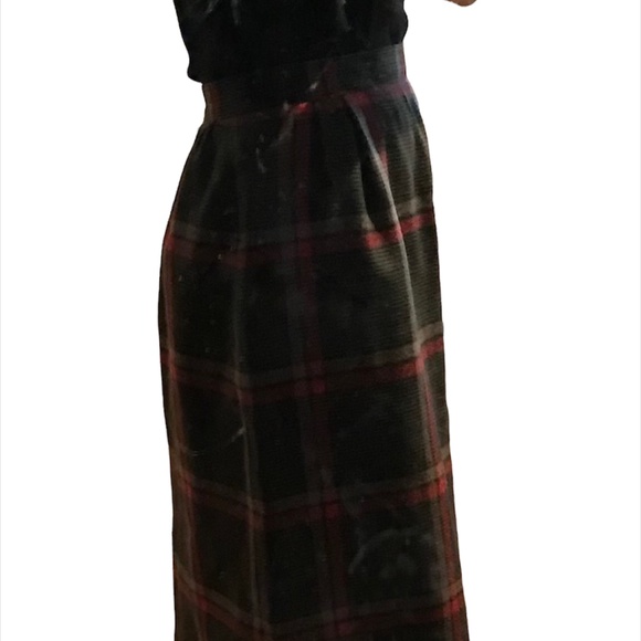 Vintage brown and red plaid skirt - Picture 3 of 6